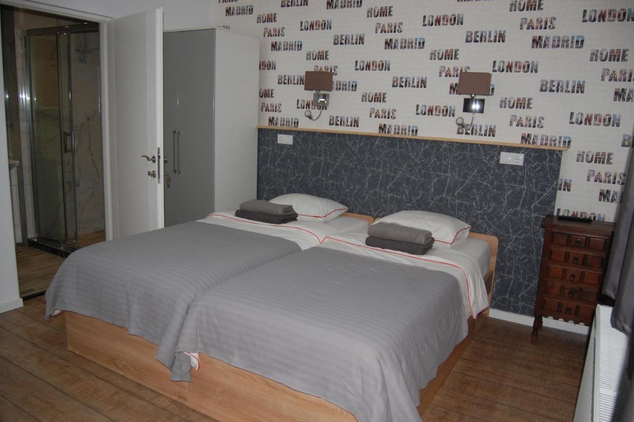 Vila Phoenix Călimăneşti Buitenkant foto